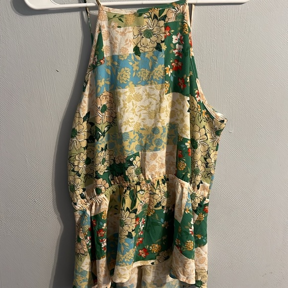 Size XL top green and yellow floral print 3for$20 ☀️❤️☀️❤️ - Picture 6 of 7